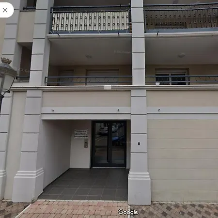 Apartment Sylvie8, T2, Centre Luchon, Jardin, 4 Personnes